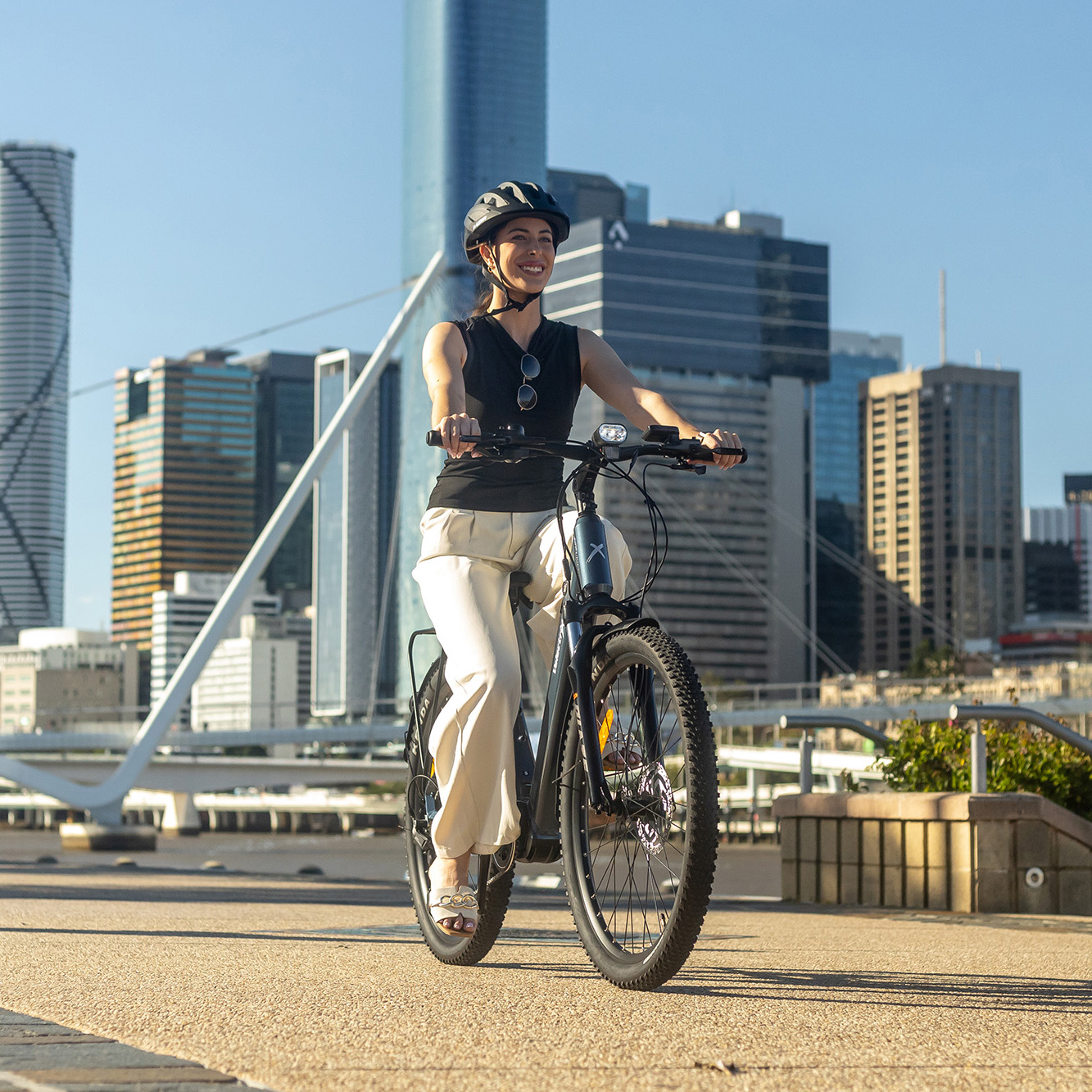 VelectriX Adventurer X ST – Step-Through Adventure Electric Bike in Charcoal Colour (Small or Medium Size Available) - Image 5